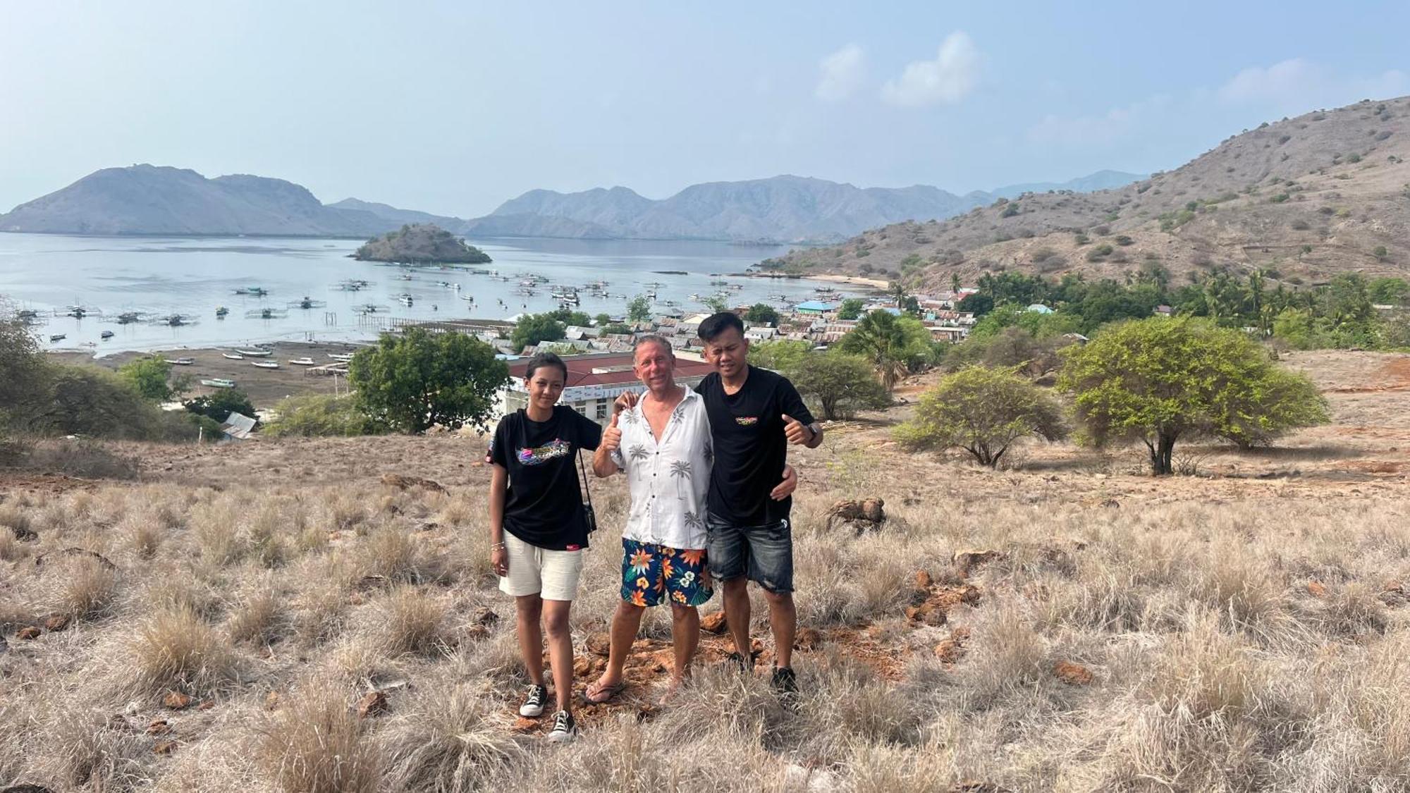 Jhuna Komodo Homestay Bagian luar foto