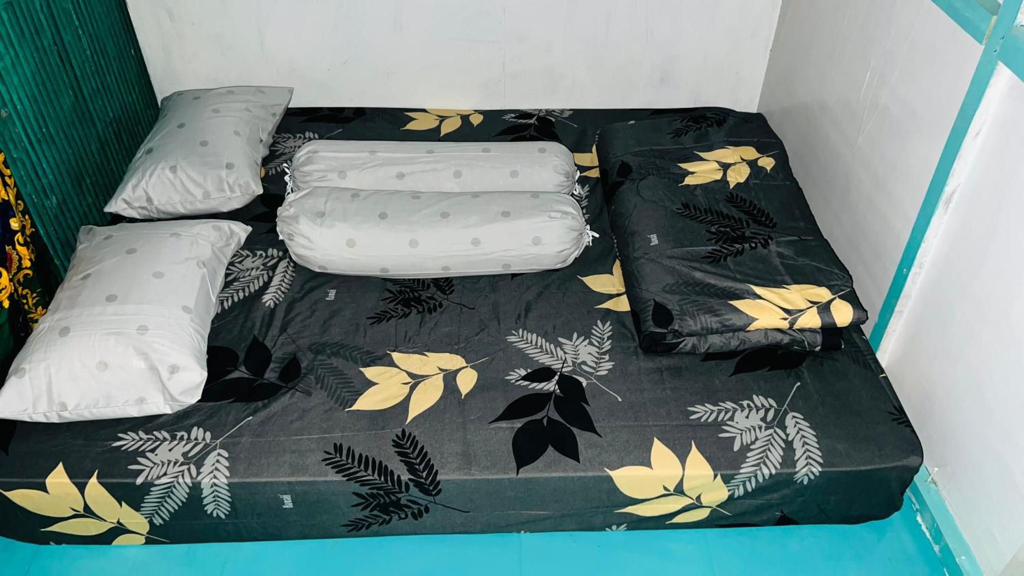 Jhuna Komodo Homestay Bagian luar foto