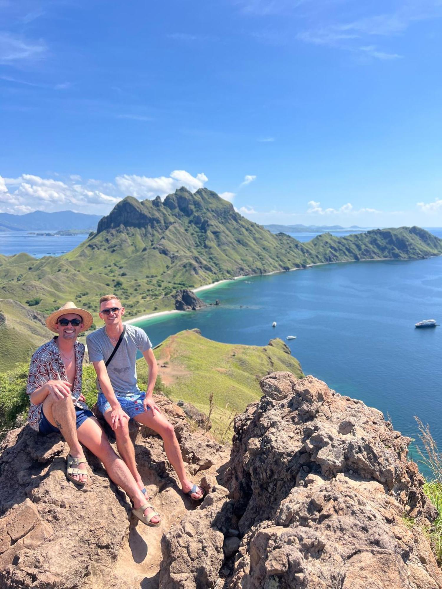 Jhuna Komodo Homestay Bagian luar foto