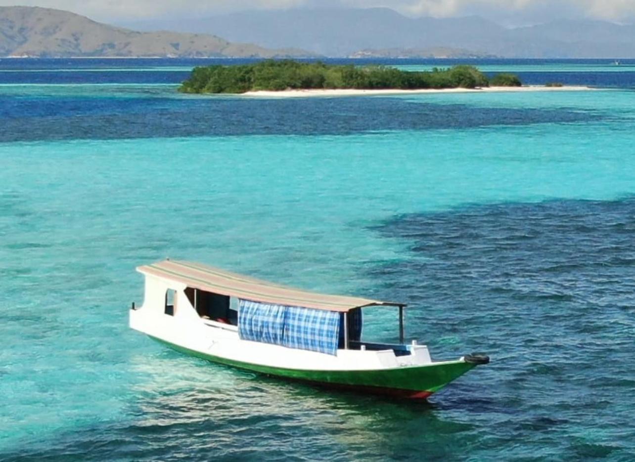Jhuna Komodo Homestay Bagian luar foto