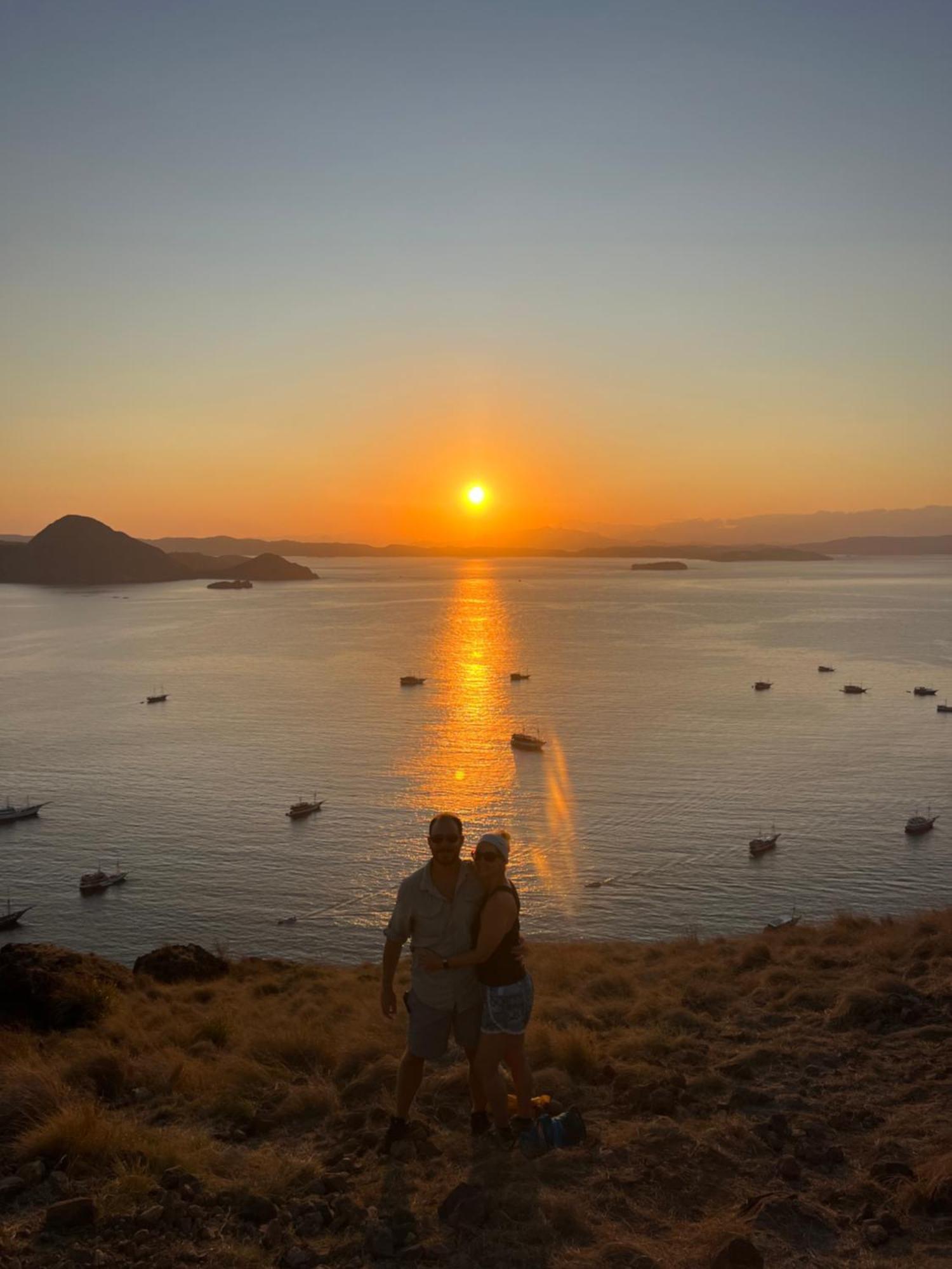 Jhuna Komodo Homestay Bagian luar foto